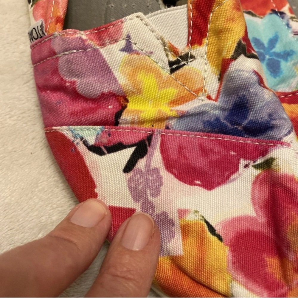 TOMS Women's Vibrant Floral Slip-On Flats - Picture 9 of 13